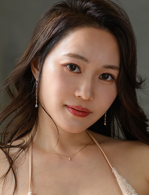 Marina Momono (ももの真利奈) Profile Photo